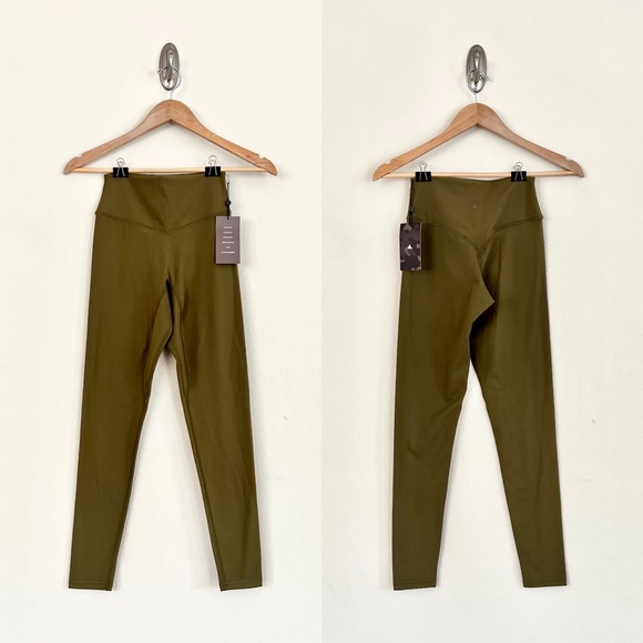 BALANCE ATHLETICA Cloud High Rise Leggings in Willow Green - Picture 6 of 9